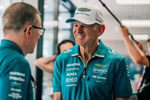 De retour en piste, Adrian Newey sort du silence