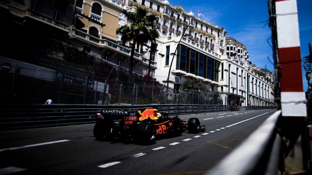 Verstappen ironise sur le besoin d&rsquo;un « nouveau dos » avant Monaco