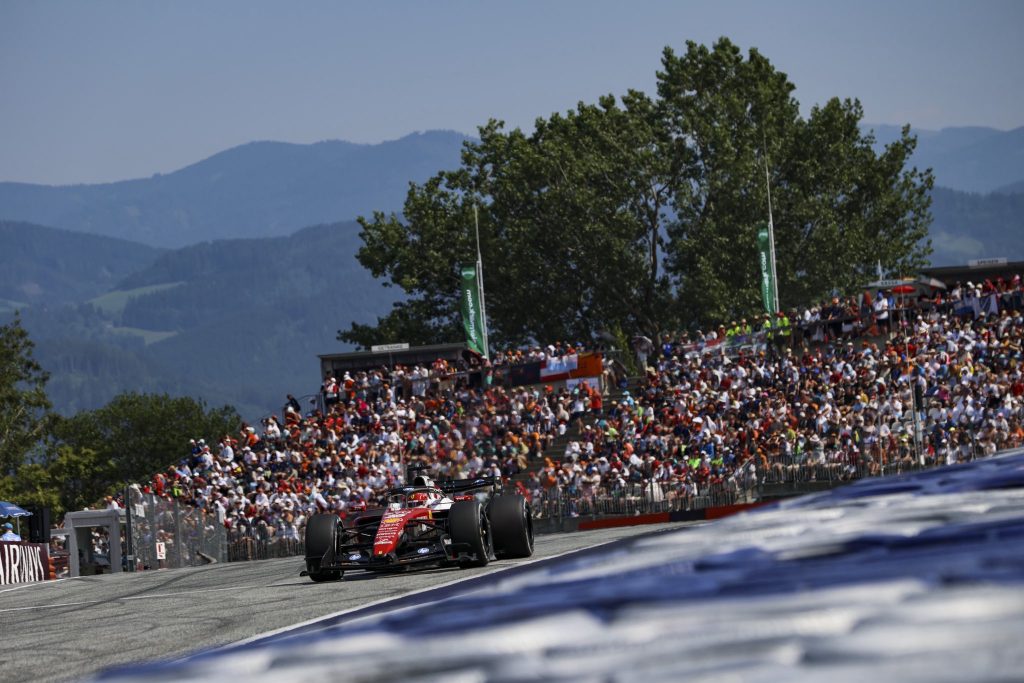 Leclerc peine toujours à comprendre ses difficultés avec la Ferrari