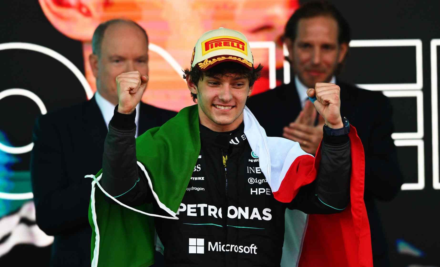 Le père d&rsquo;Antonelli tempère les comparaisons entre son fils et Verstappen