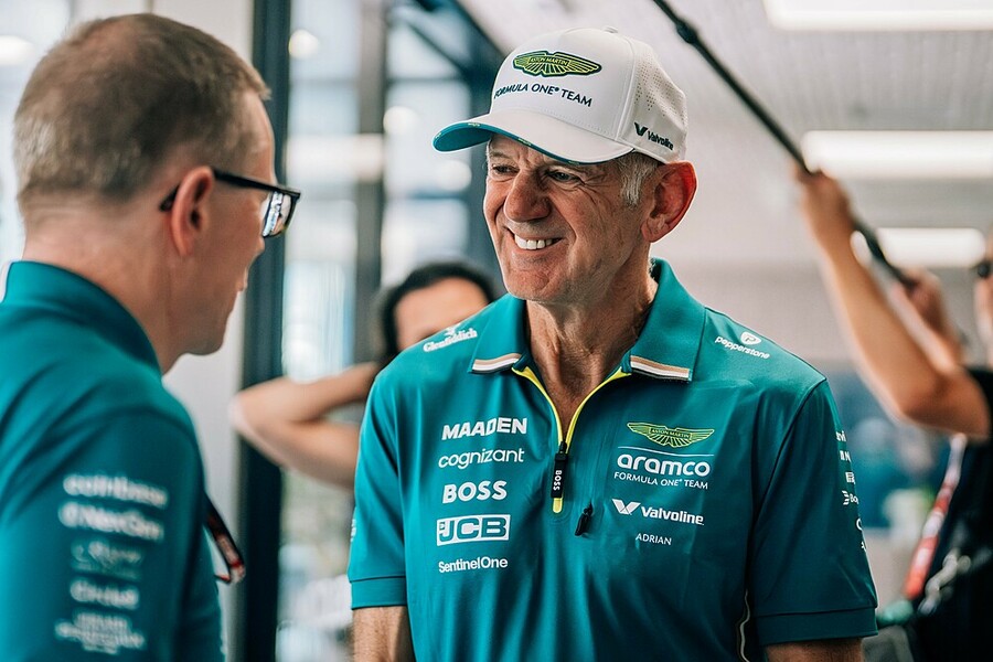 Adrian Newey admet ne pas avoir assez écouté Alonso et Stroll avec l&rsquo;AMR26