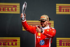 Lewis Hamilton salue le développement agressif de Ferrari en 2026