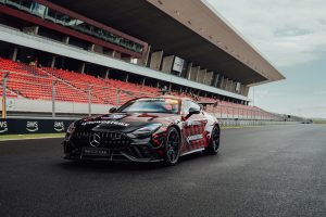 Photos : Mercedes dévoile la nouvelle voiture de sécurité