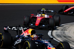 Radio Ferrari : Les excuses de Lewis Hamilton après s&rsquo;être fait dépasser par Verstappen
