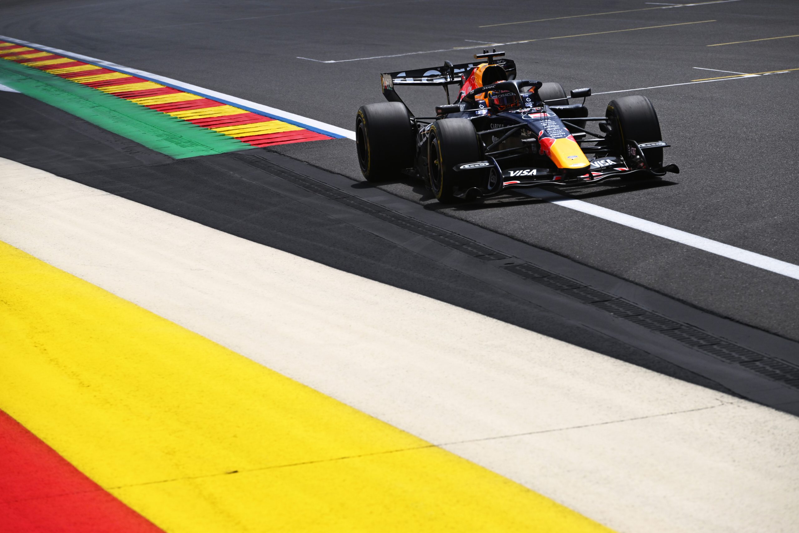 Red Bull a trouvé la solution pour l’aileron de Verstappen