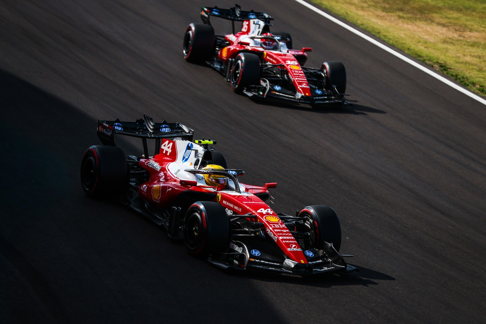 Alesi juge les critiques de Hamilton envers Ferrari "déplacées"