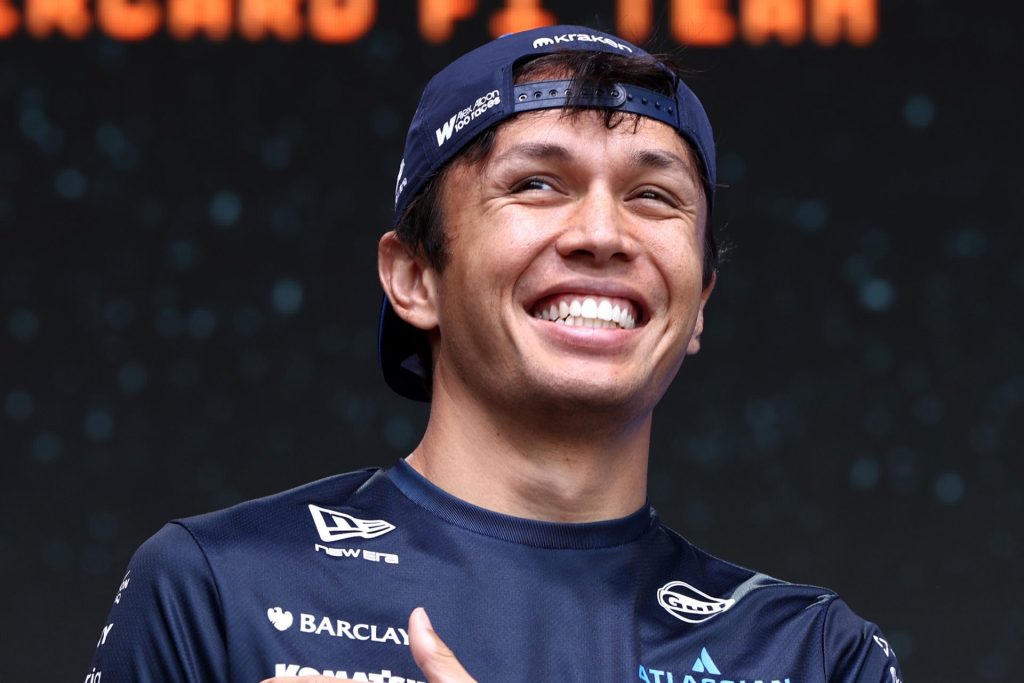 Alex Albon prolonge avec Williams pour la saison 2027 de F1